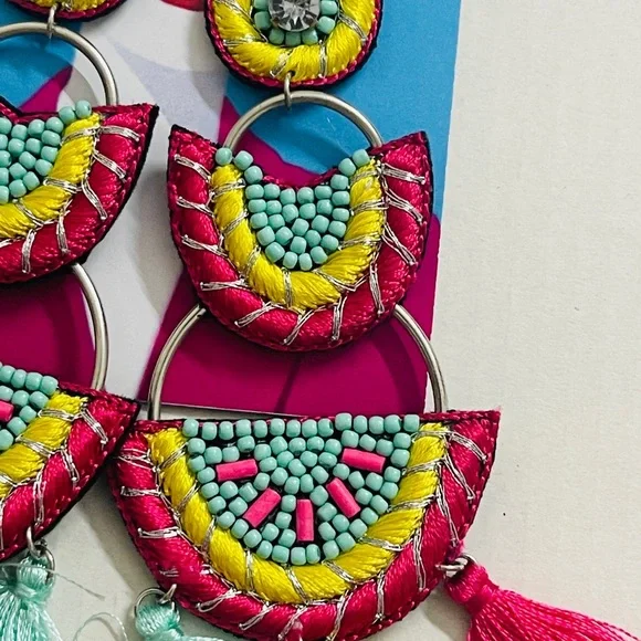 Handmade beaded earrings - Picture 2 of 3